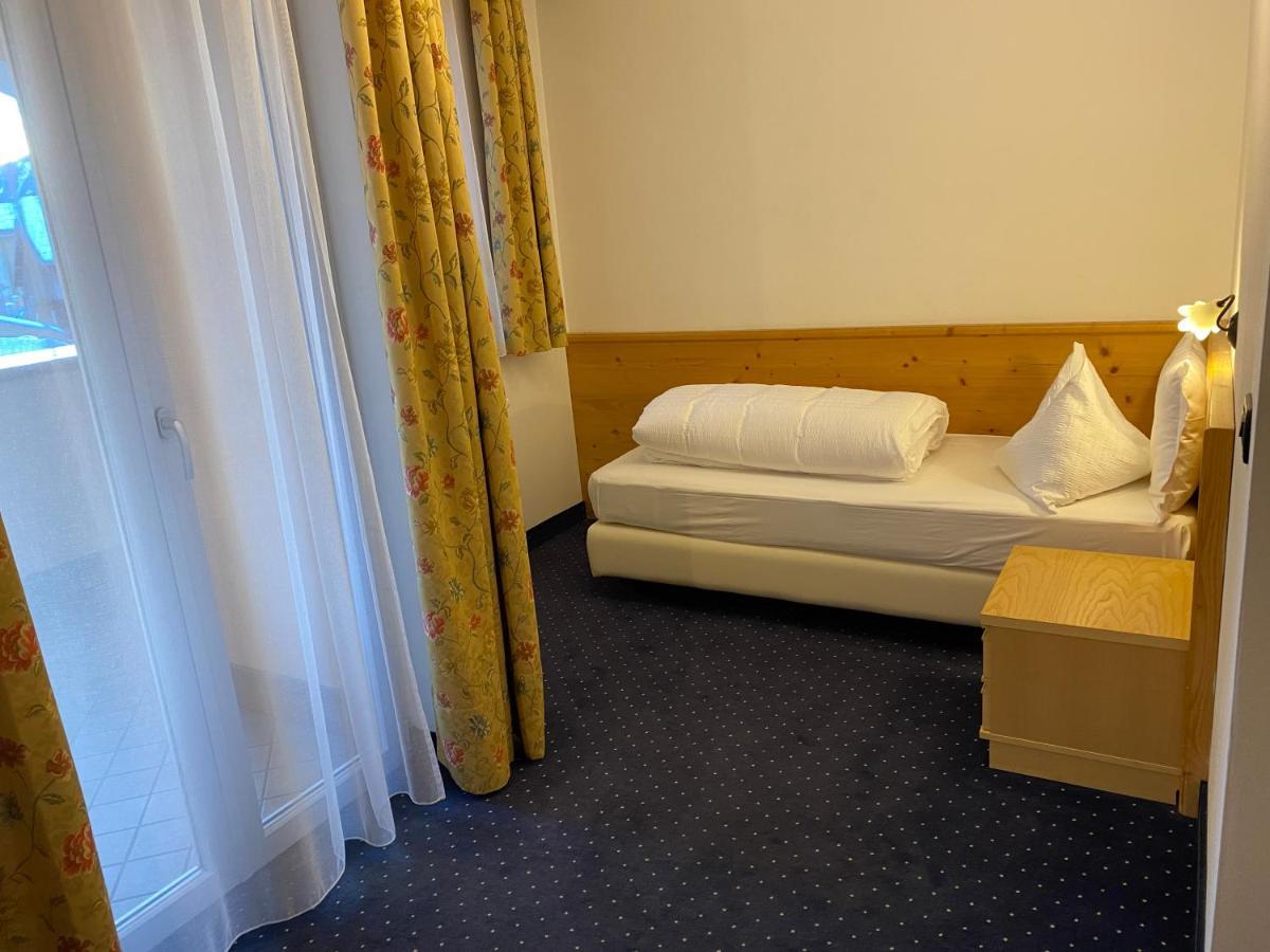 Hotel Chalet Sas Morin Pozza di Fassa Esterno foto