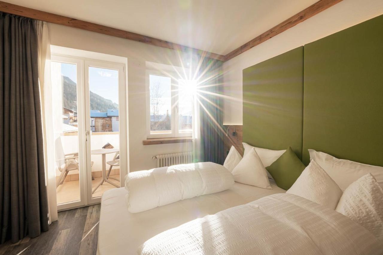Hotel Chalet Sas Morin Pozza di Fassa Esterno foto