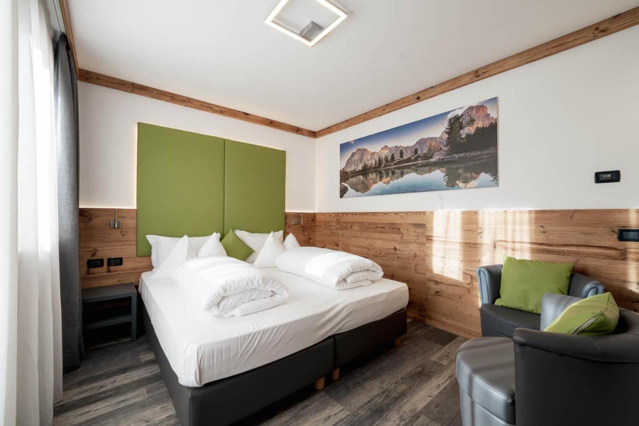 Hotel Chalet Sas Morin Pozza di Fassa Esterno foto