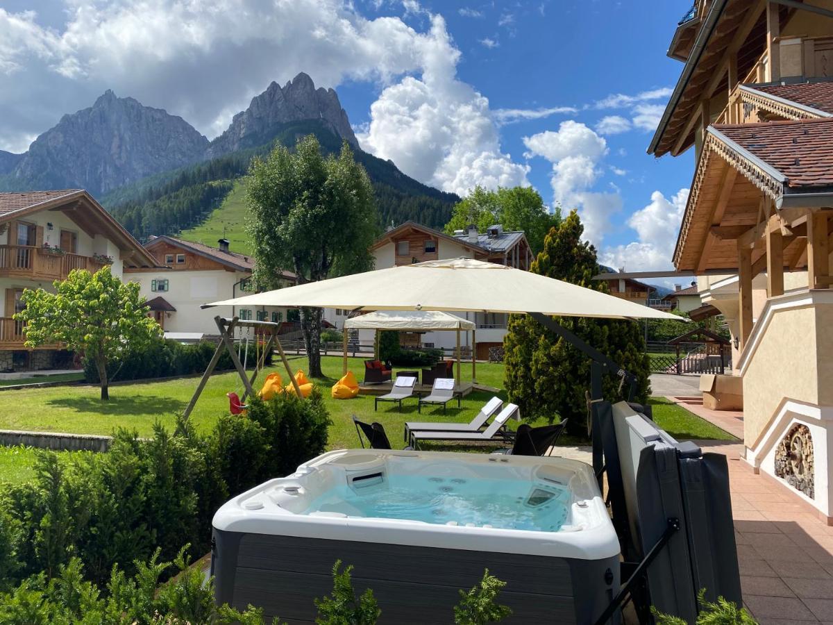 Hotel Chalet Sas Morin Pozza di Fassa Esterno foto