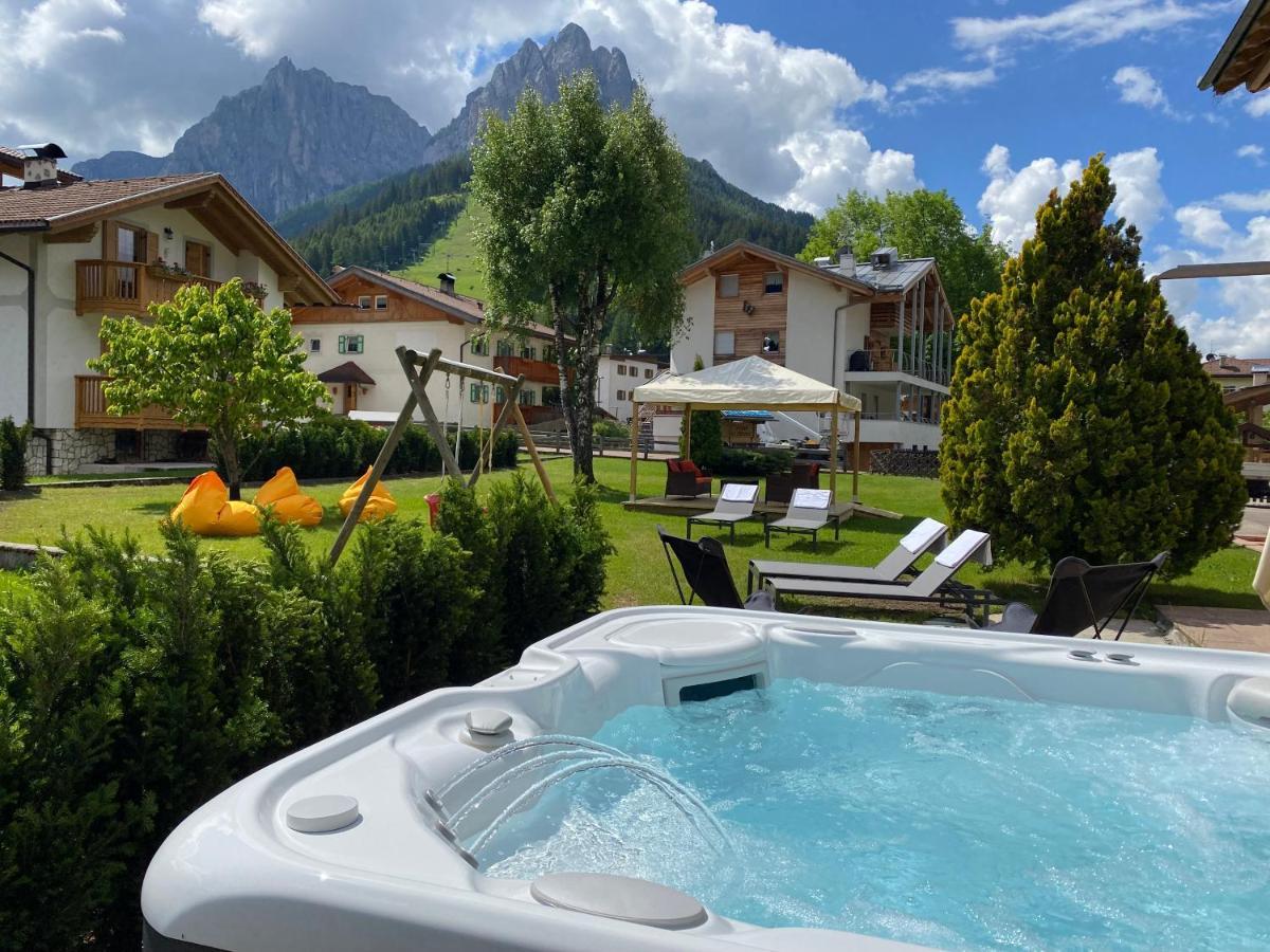 Hotel Chalet Sas Morin Pozza di Fassa Esterno foto