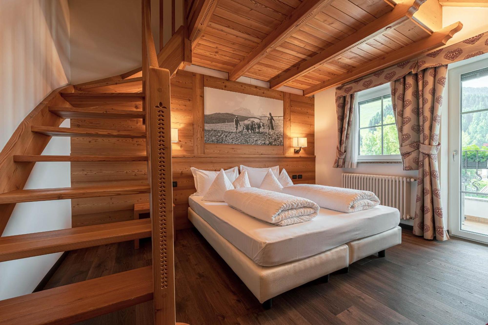 Hotel Chalet Sas Morin Pozza di Fassa Esterno foto