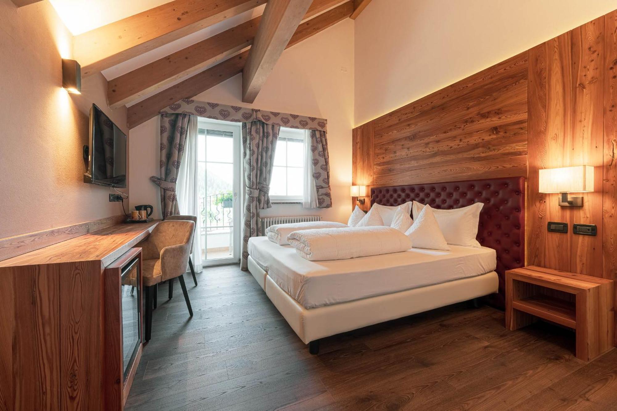 Hotel Chalet Sas Morin Pozza di Fassa Esterno foto