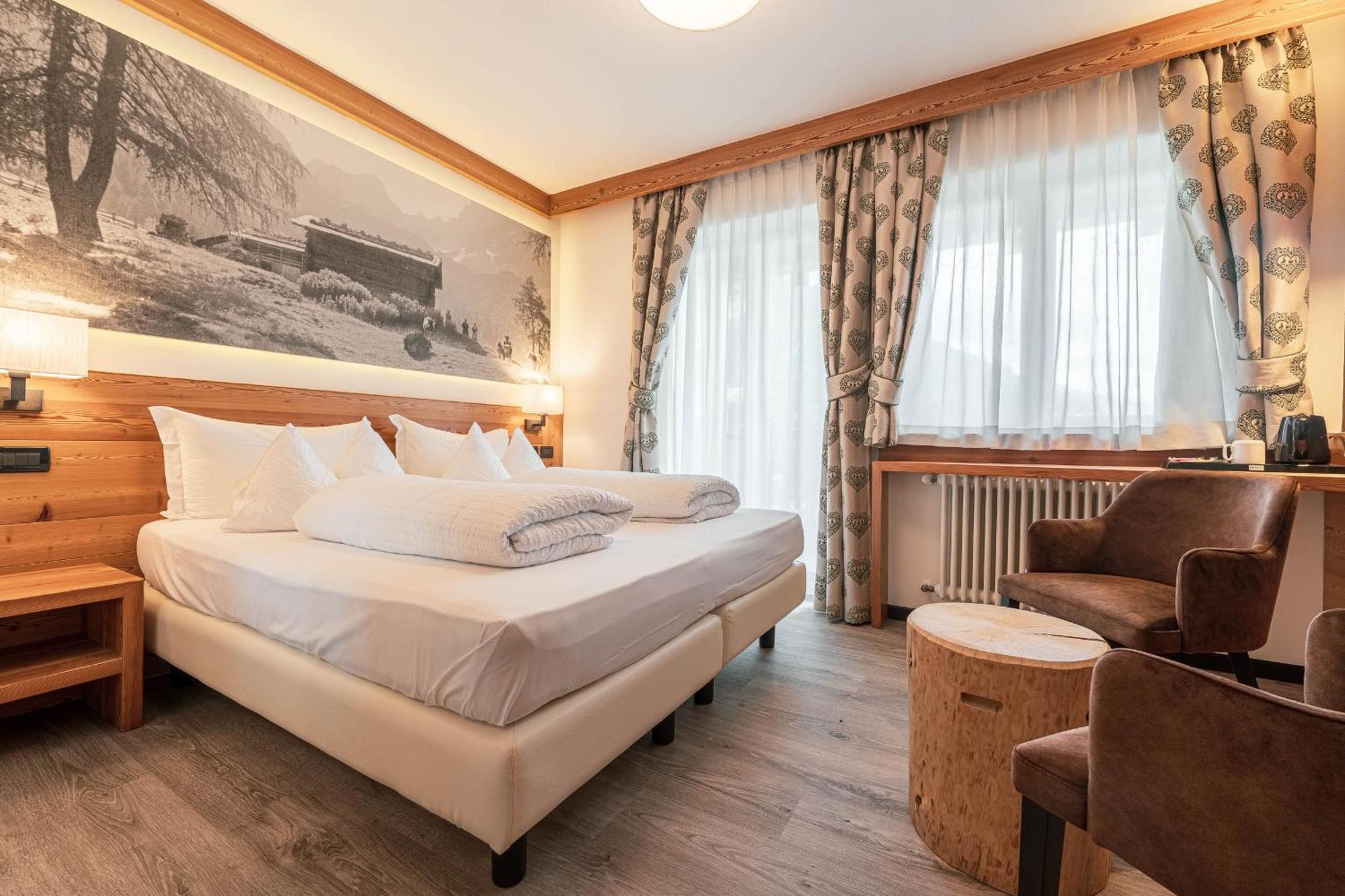 Hotel Chalet Sas Morin Pozza di Fassa Camera foto